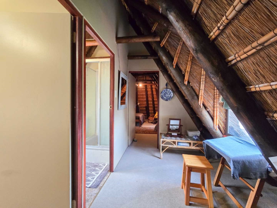 4 Bedroom Property for Sale in Stilbaai Wes Western Cape